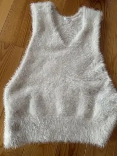 LOWRYS FARM ホワイト Vネック シャギー　ベスト