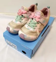 ラブラッシュ　スニーカー　18.5ⅽⅿ　ポップ　箱付き