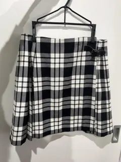 チェック柄 ミニスカート ベルト装飾付き