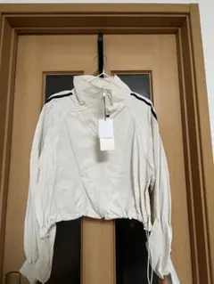 ホワイト クロップドジャケット