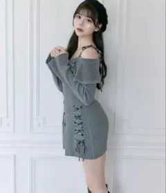 Belle Charme レースアップオフショルニットワンピ グレーのサムネイル