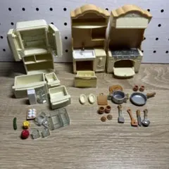 シルバニアファミリー ミニチュアキッチンセットと冷蔵庫 まとめ売り