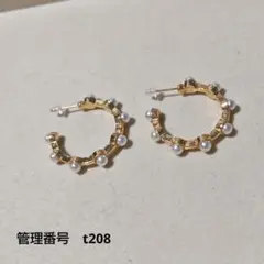 ゴールドパールフープピアス　シンプル　ゴージャス　トレンディ　かわいい