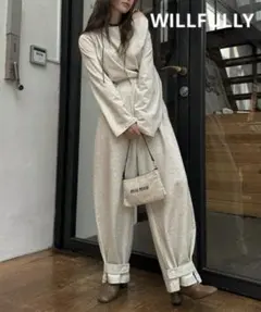 美品　WILLFULLY サイドタック　テーパードパンツ