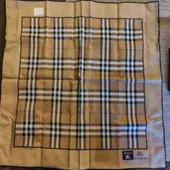 新品未使用シール付　BURBERRY　人気のノバチェック柄ハンカチ1枚