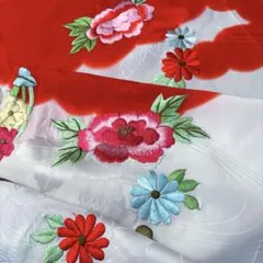 着物 はぎれ 635 生地 布 ハギレ アンティーク 絹　古布　和布　古裂　和柄