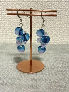 ブルー系 ドロップビーズフックピアス - メルカリ