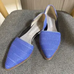 momon. 青 ポインテッドトゥ フラットシューズ