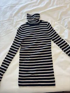 UNIQLOストライプ タートルネック 薄ニット Sサイズ
