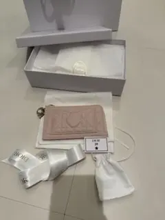 Lady Dior Cosmos ジップカードホルダーカナージュ ラムスキン