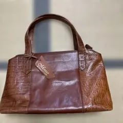 KAWANO ハンドバッグ ミニボストン レザー ロゴチャーム ブラウン 