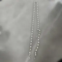 クリアビーズとシルバーカラーのスマホ用ショルダーストラップです✨