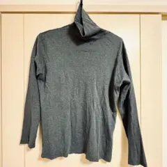 UNIQLO グレー タートルネック Mサイズ 長袖カットソー