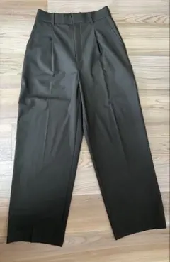 UNIQLO タックワイドパンツ S