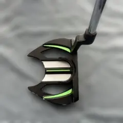 極太グリップと大型ヘッドの安定感抜群のダイナミクスパター