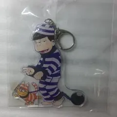おそ松さん　一松　アクリルキーホルダー　ハロウィン　マルイ