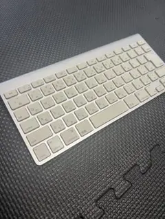 Apple Wired Keyboard US配列 A1242 動作OK - メルカリ