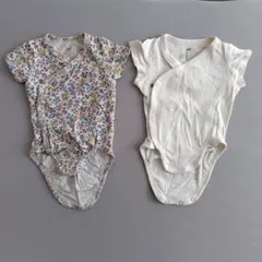 H&Mベビー 花柄・ベージュ 半袖、前開きボディスーツ 2点セット