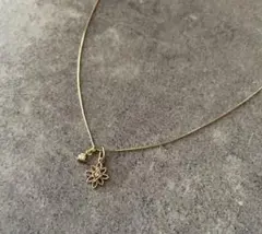 アガット ネックレス K10 フラワーモチーフ&ダイヤモンド