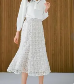 index 新品未使用タグ付き　フラワーレース刺繍マーメイドスカート　グレージュ