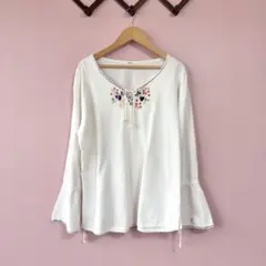 ヴィンテージ 刺繍トップスのサムネイル
