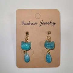 猫デザインのピアス