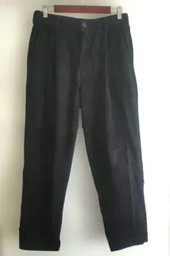 【GU】タック入りコーデュロイワイドイージーパンツ　黒　M