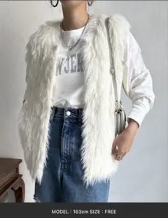 【USED】DouDou フェザーシャギーベスト　アイボリーのサムネイル