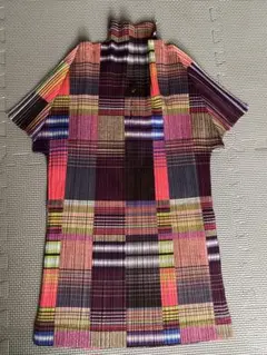 PLEATS PLEASE ISSEY MIYAKE 総柄トップスのサムネイル