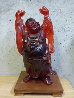 琥珀色 布袋様 置物 縁起物 インテリア 専用木製台座付き