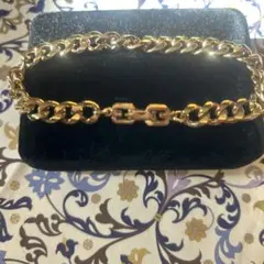 GIVENCHY ゴールドカラー チェーンネックレス