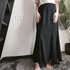 GU カットソーマーメイドロングスカート