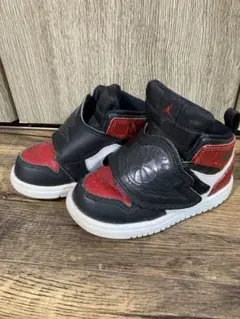 Air Jordan 13㎝スカイジョーダン ハイカットスニーカー 赤黒 人気