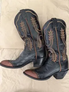 Item thumbnail for item e2ccf397-e86d-4132-83d7-e31709ba852f