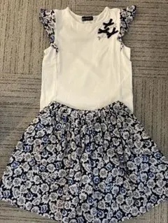 BeBe べべ カバリエレ•アズーロ　トップス & スカート 110 120cm