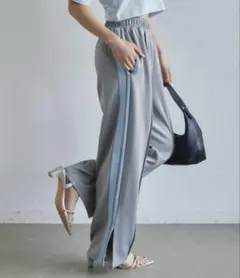 VANNIE U ラインスラックスパンツ