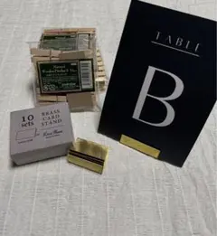 結婚式　テーブルナンバー　真鍮カードスタンド　エスコートカードクリップ