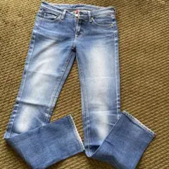 デニムパンツ　ユニクロ　61センチ