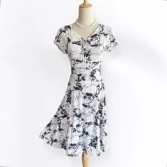 EGERIE エジェリー　花柄 ワンピース　薔薇 華やか　フレア