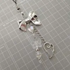 ビーズキーホルダー　シルバー