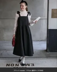 BONLECILLnoir フラワー柄膨れジャガードショルダーリボンキャミドレス