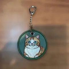 猫 刺繍 キーホルダー グリーン