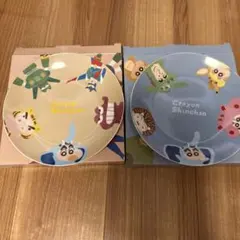 3COINS　クレヨンしんちゃんプレート2枚セット