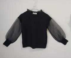 シースルー袖の黒スウェット