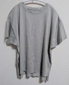 UNIQLO クルーネックTシャツ グレー 半袖のサムネイル