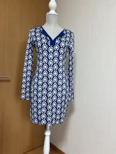 【送料込】037ダイアンフォンファスティンバーグ 幾何学模様 長袖ワンピ 青白のサムネイル