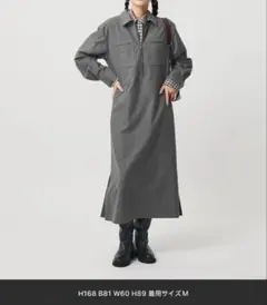 ハーフジップスリットワンピース