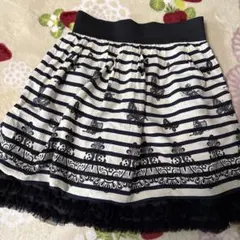 アクシーズファム♥︎︎フレアスカート ボーダー蝶と花の柄　裾にフリル　ウエストゴム