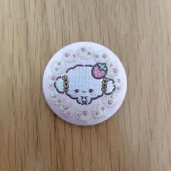 サンリオ　刺繍缶バッジ　こぎゅみん