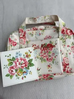 Cath Kidston 花柄 ポーチ（ハンドル付き）、鏡　2点セットのサムネイル
